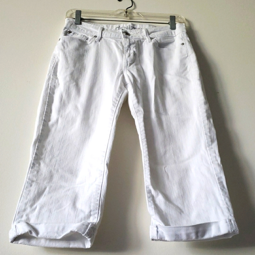 Denizen from Levi's Relaxed White Crop Jeans